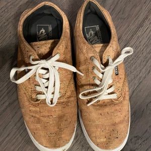 US W 9.5 Vans Cork